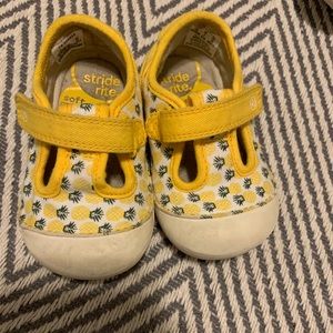 Stride Rite Pineapples!